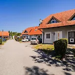 Tinkara With Ir Sauna