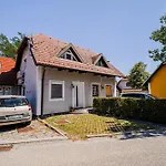 Tinkara With Ir Sauna Nyaraló *