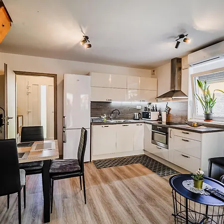 Tinkara With Ir Sauna