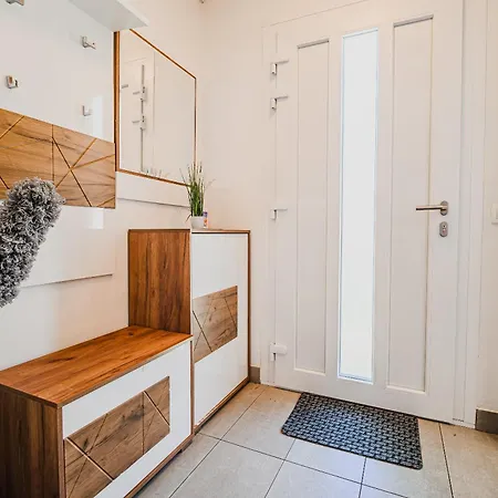 Tinkara With Ir Sauna Catez ob Savi