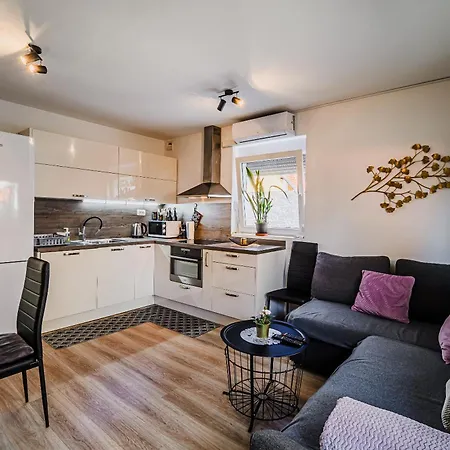 Tinkara With Ir Sauna Holiday home