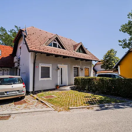 Tinkara With Ir Sauna Holiday home *