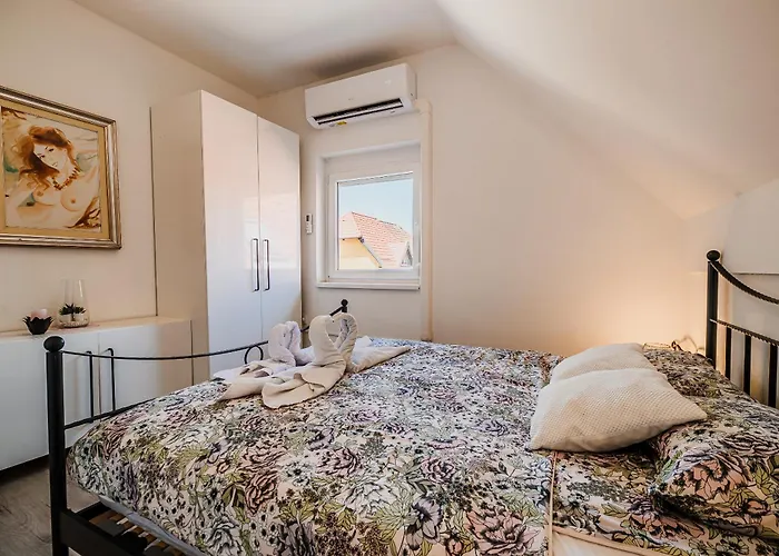 Tinkara With Ir Sauna Prázdninový dům Catez ob Savi