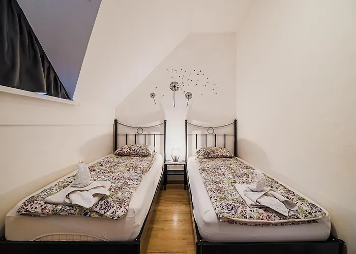 Tinkara With Ir Sauna * Catez ob Savi